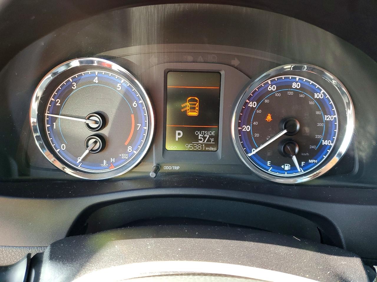 2018 TOYOTA COROLLA LE photo 9
