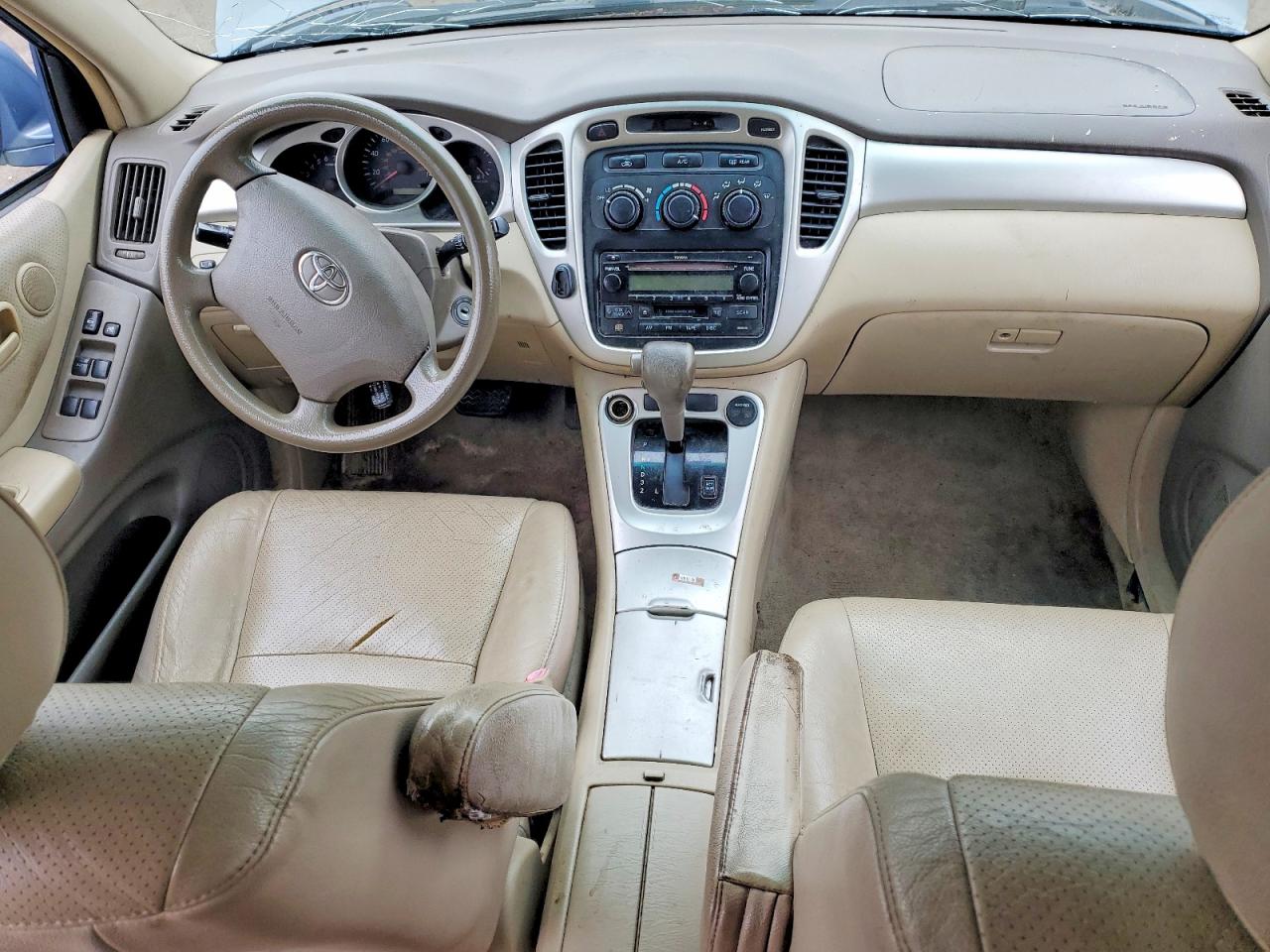 2004 TOYOTA HIGHLANDER BASE photo 15