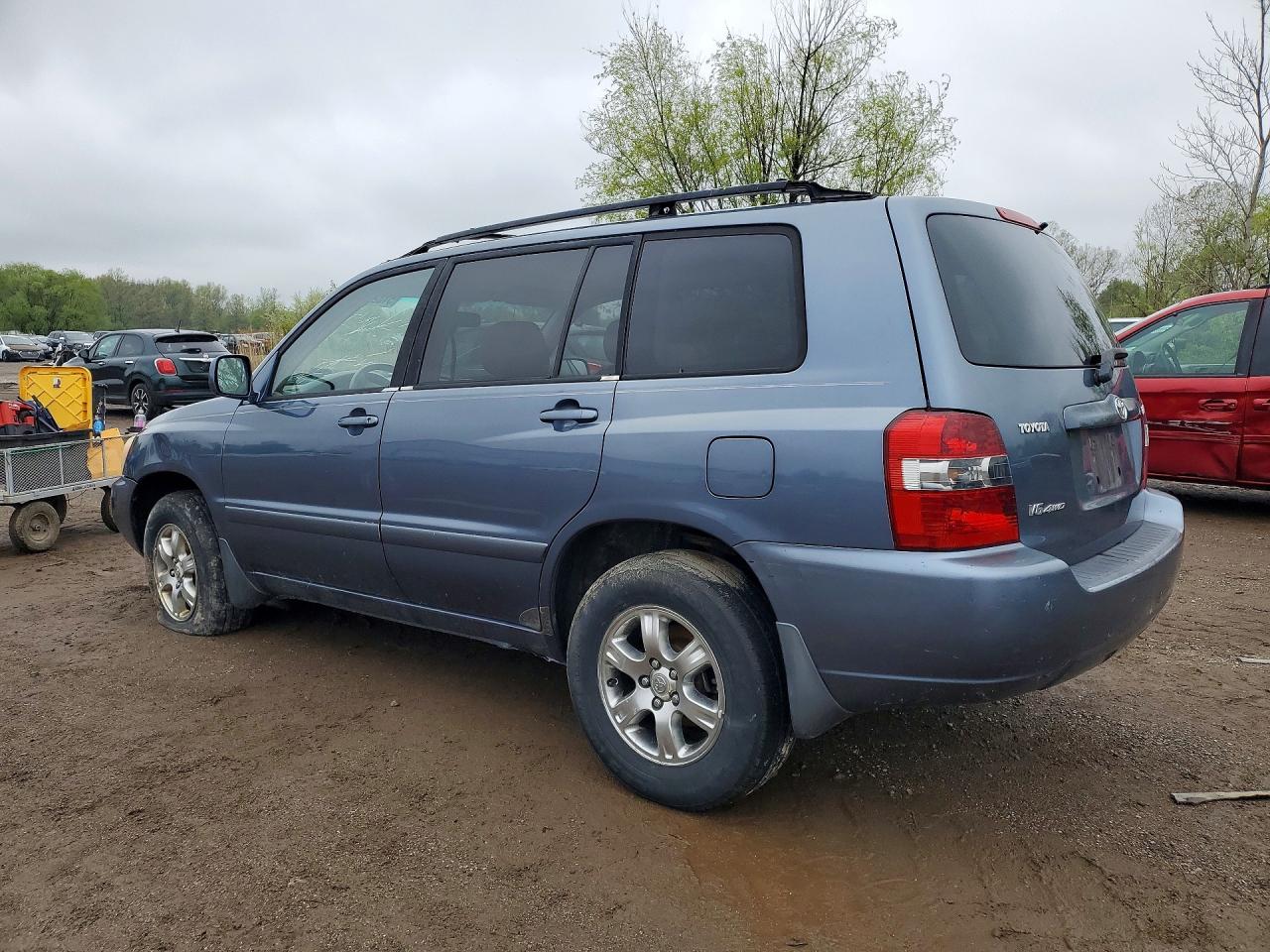 2004 TOYOTA HIGHLANDER BASE photo 3
