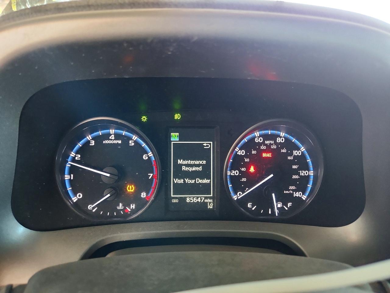2017 TOYOTA RAV4 XLE photo 17