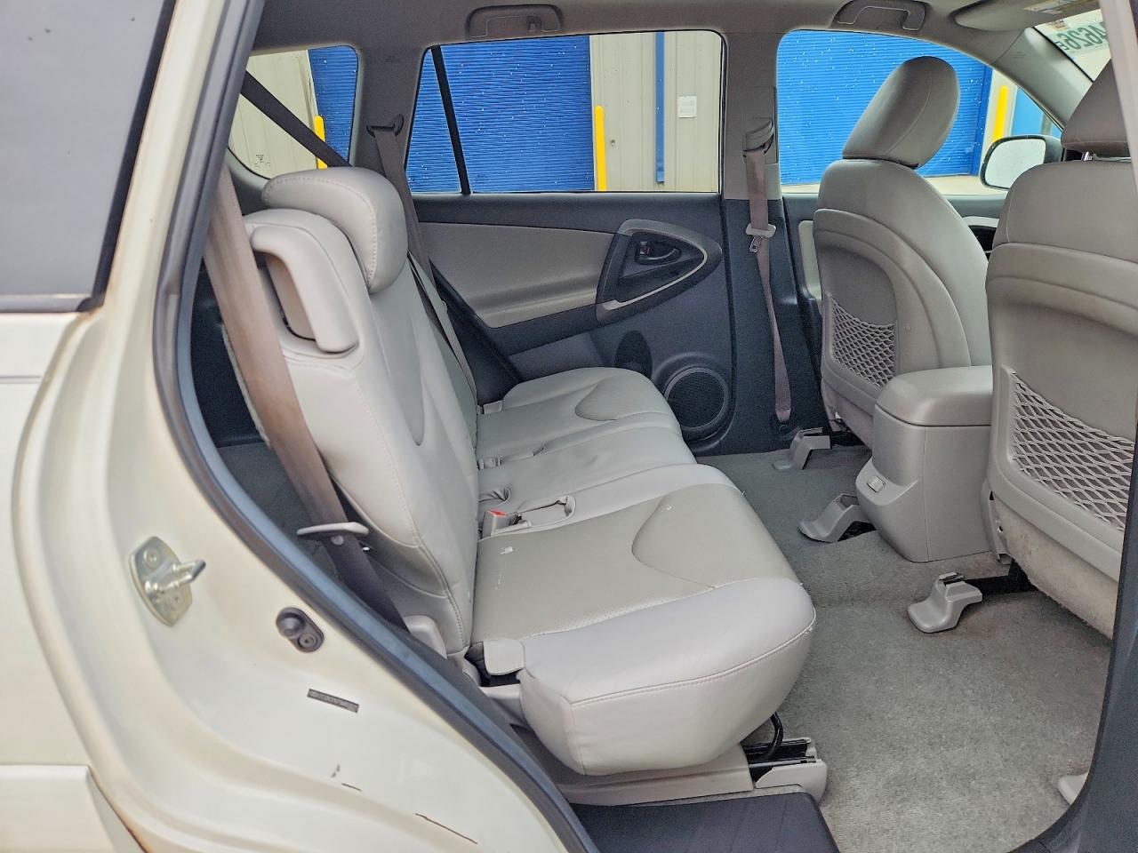 2009 TOYOTA RAV4 LIMITED photo 11
