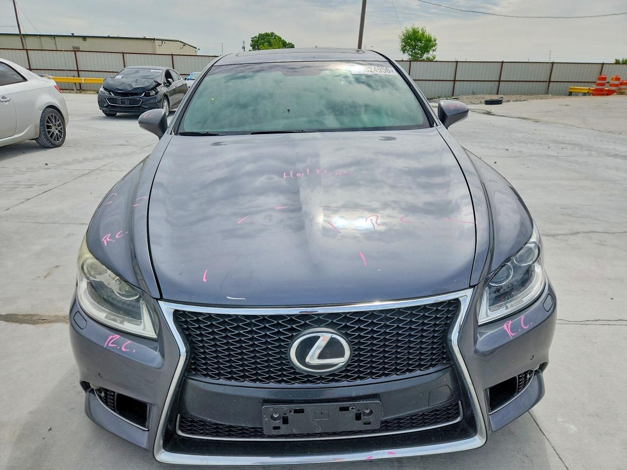 2015 LEXUS LS photo 9