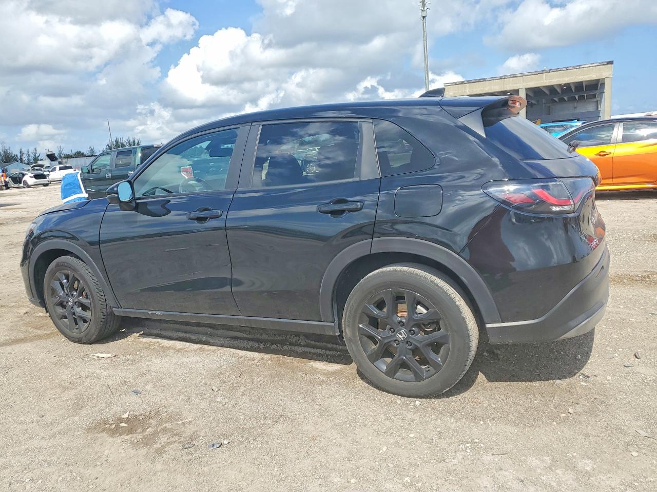 2024 HONDA HR-V SPORT photo 4