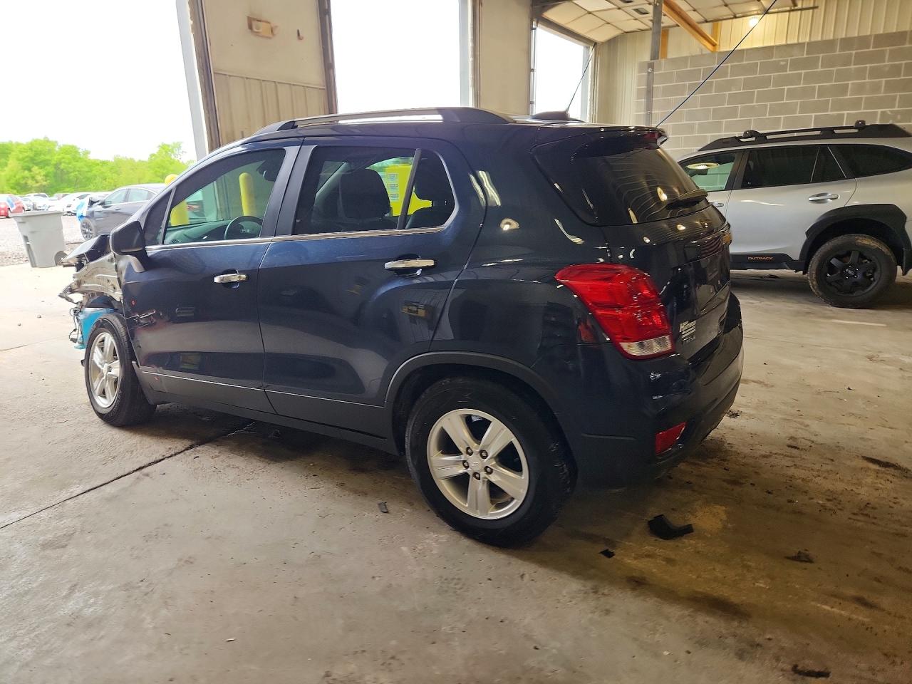 2018 CHEVROLET TRAX 1LT photo 4