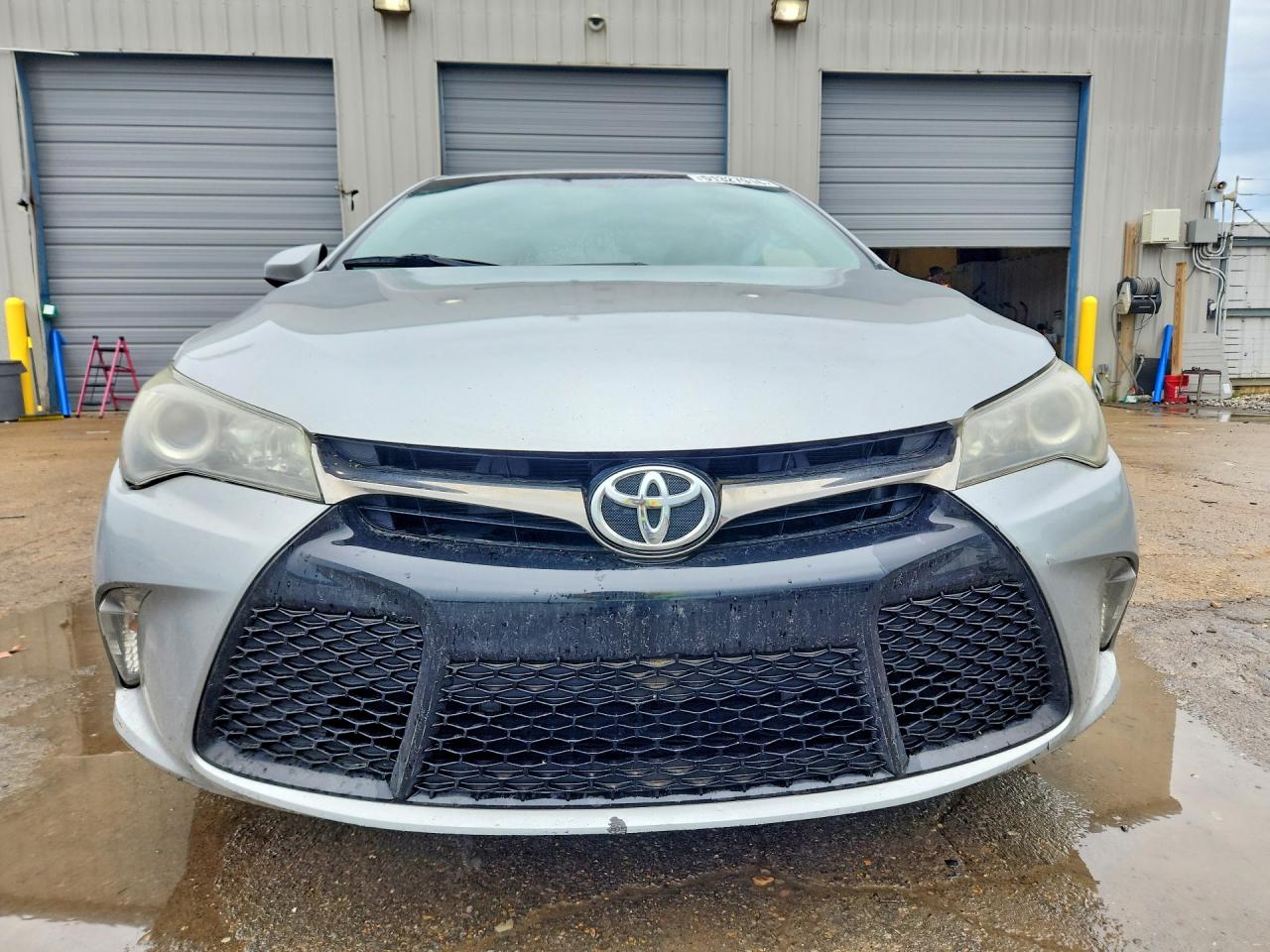 2016 TOYOTA CAMRY SE photo 13