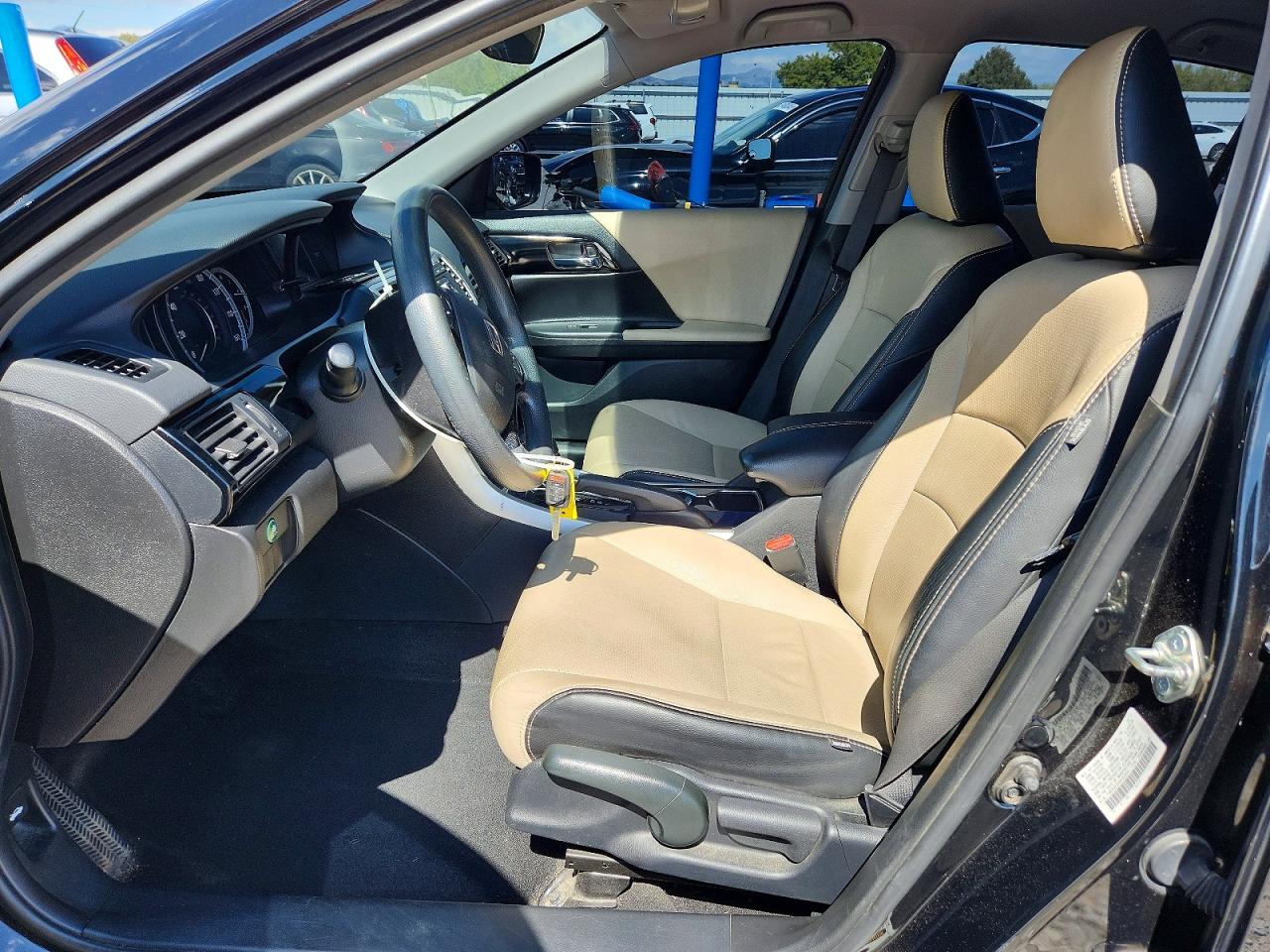2017 HONDA ACCORD LX photo 7