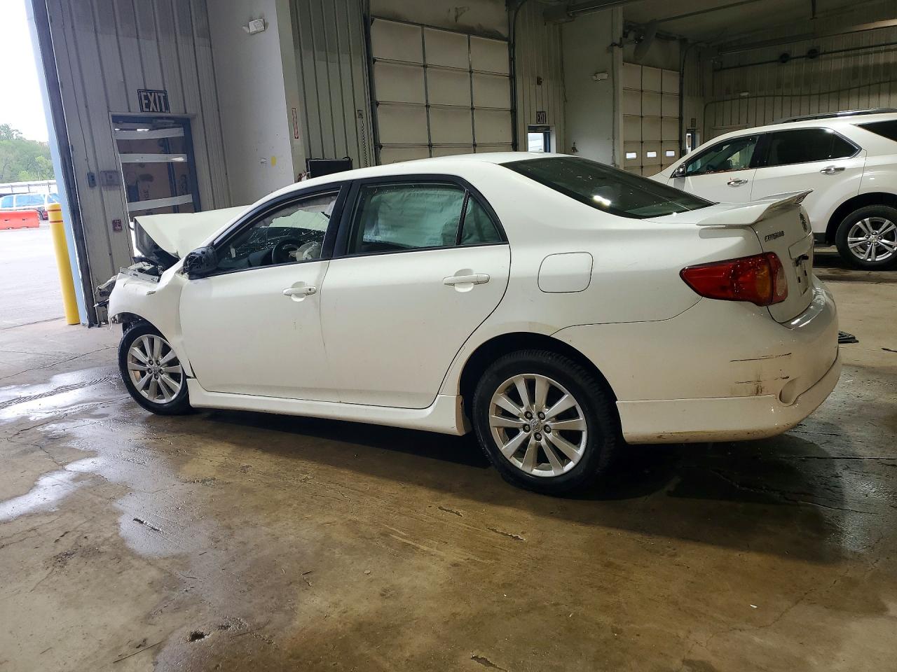 2010 TOYOTA COROLLA S photo 3