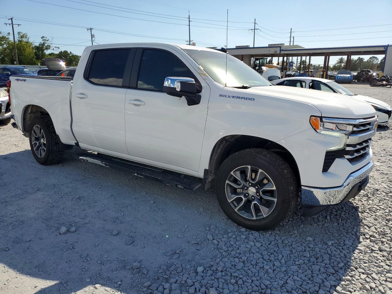2024 CHEVROLET SILVERADO K1500 LT photo 10