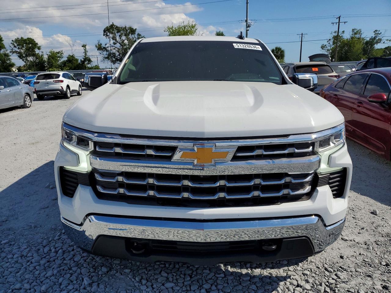 2024 CHEVROLET SILVERADO K1500 LT photo 13