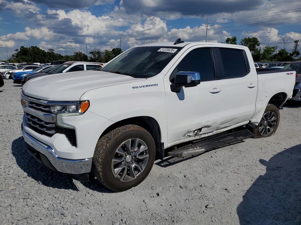 2024 CHEVROLET SILVERADO