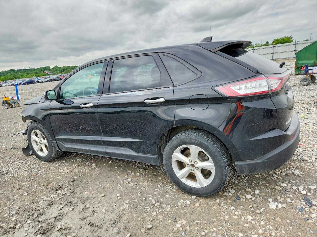 2017 FORD EDGE SE photo 2