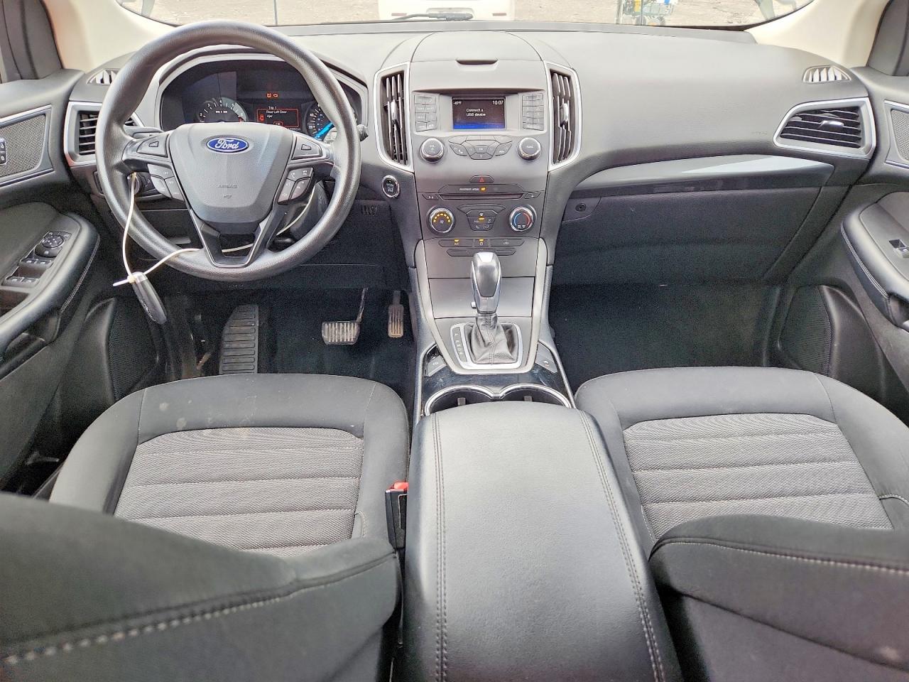 2017 FORD EDGE SE photo 8