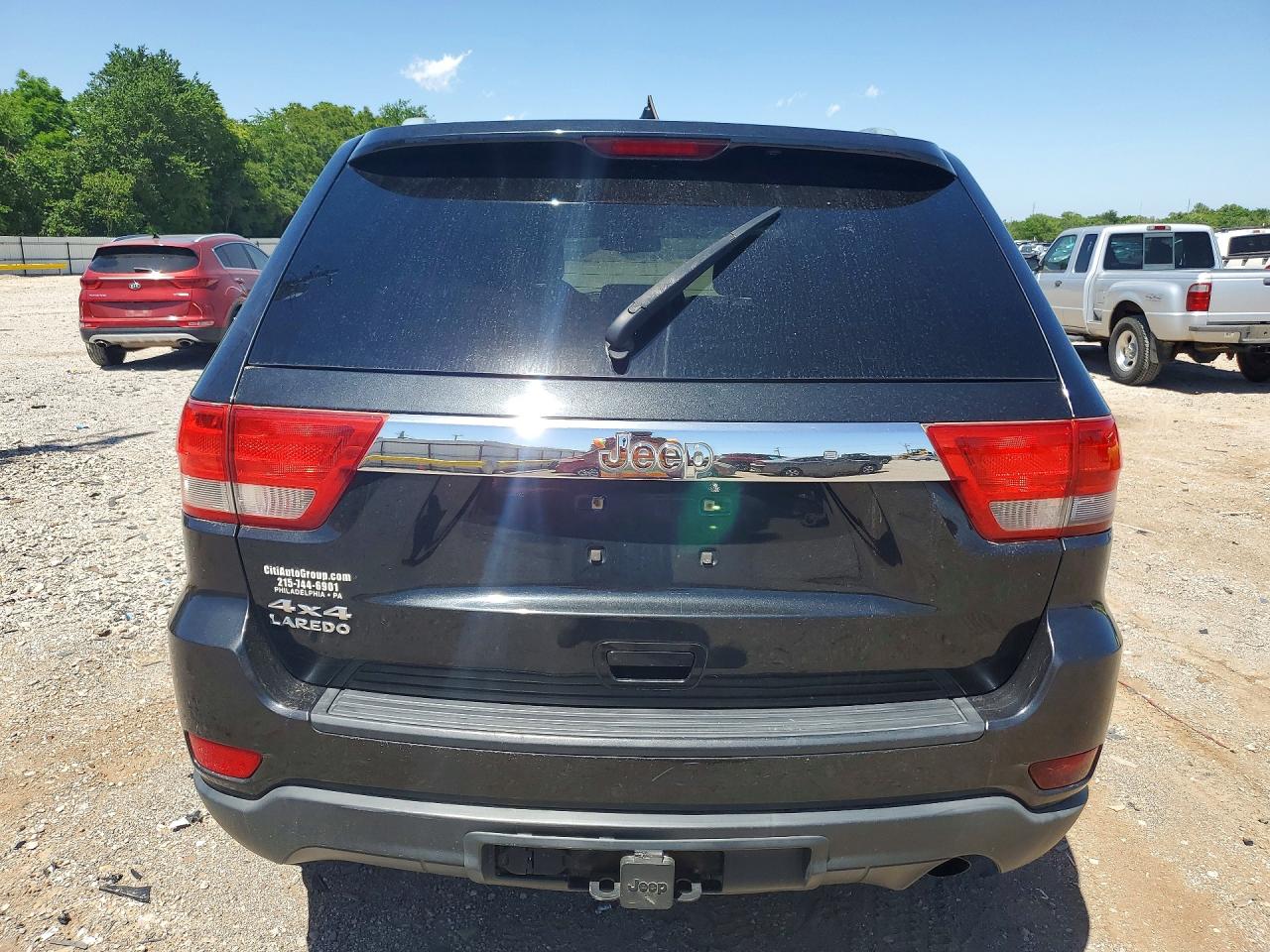 2011 JEEP GRAND CHEROKEE LAREDO photo 16