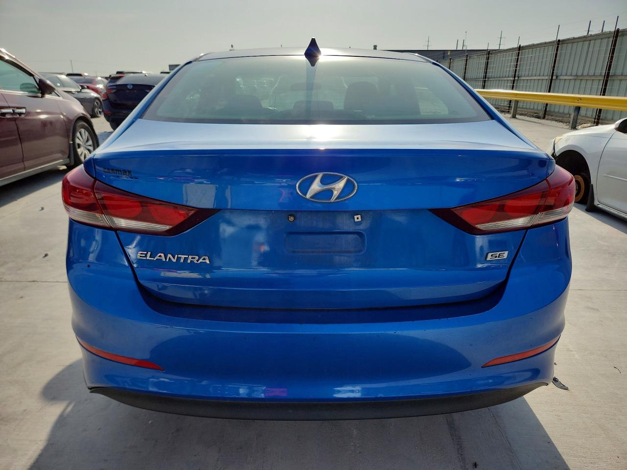 2017 HYUNDAI ELANTRA SE photo 11