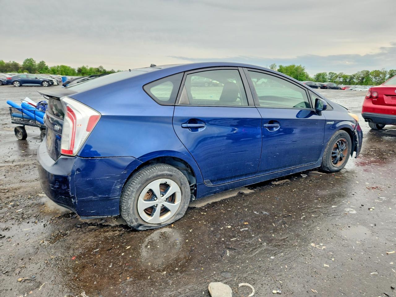 2013 TOYOTA PRIUS TWO photo 5