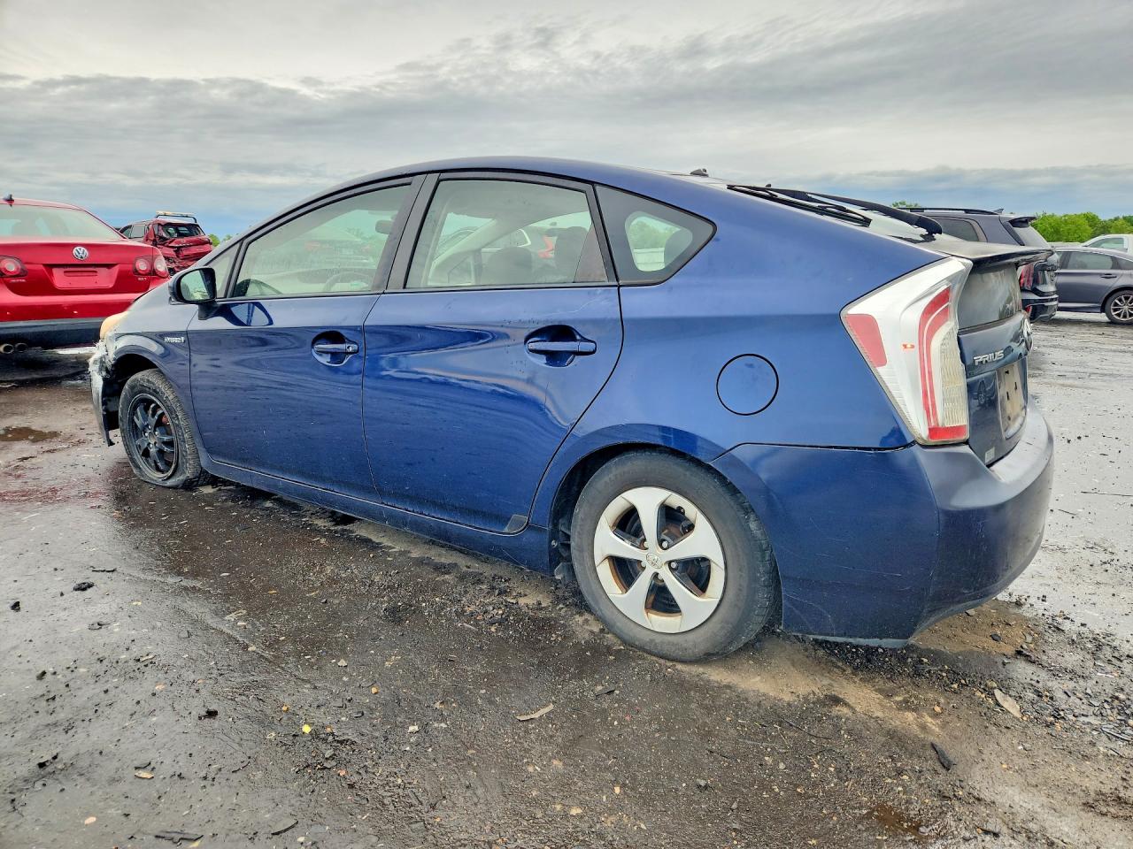 2013 TOYOTA PRIUS TWO photo 3