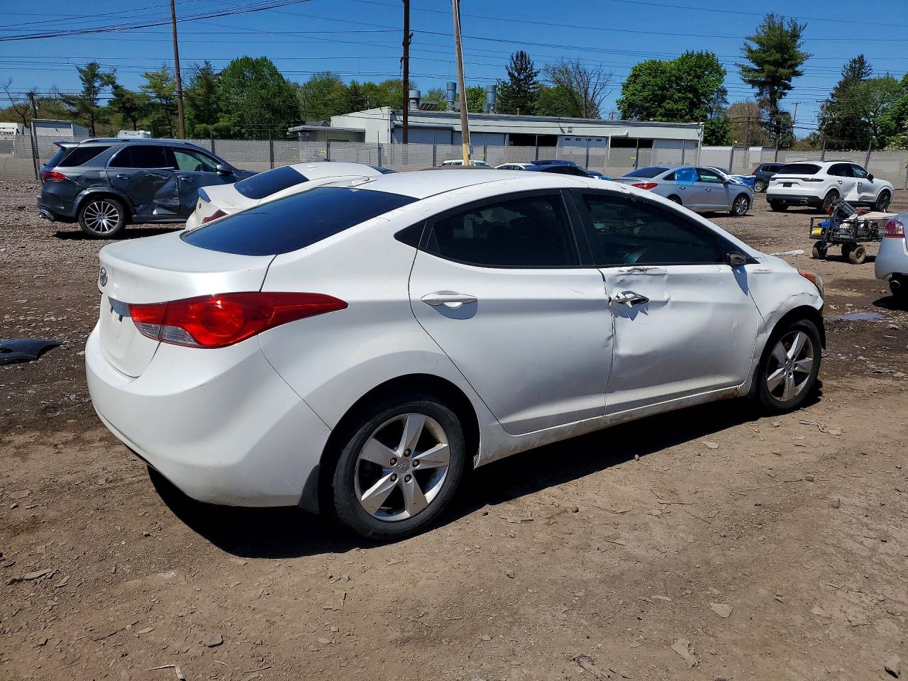 2013 HYUNDAI ELANTRA GLS photo 7