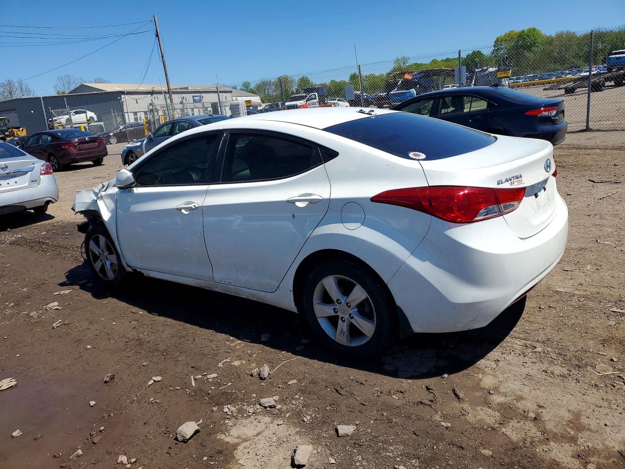 2013 HYUNDAI ELANTRA GLS photo 4