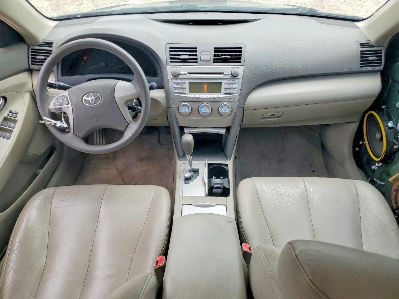 2011 TOYOTA CAMRY LE photo 15