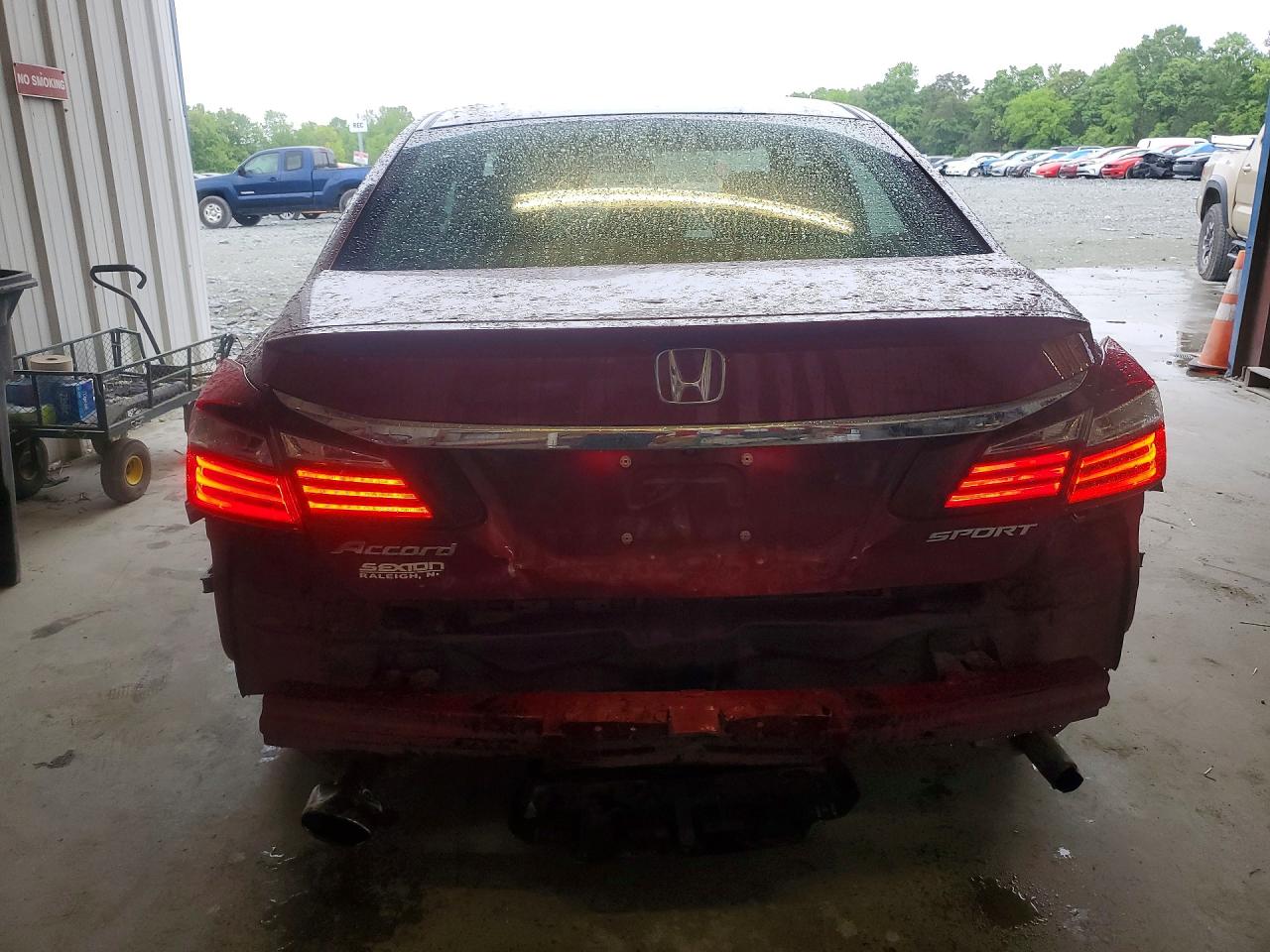 2017 HONDA ACCORD SPORT photo 11