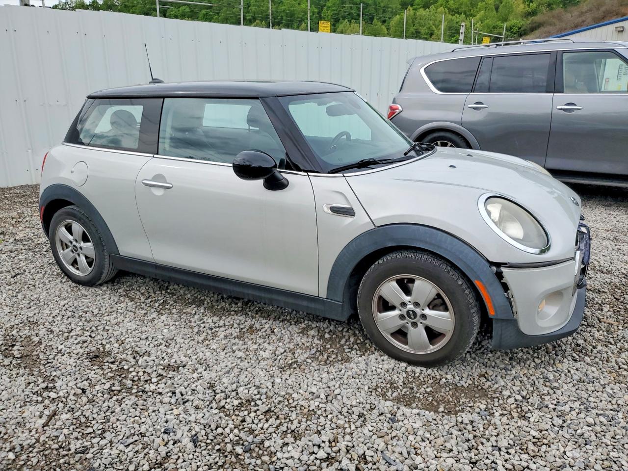 2017 MINI COOPER photo 7