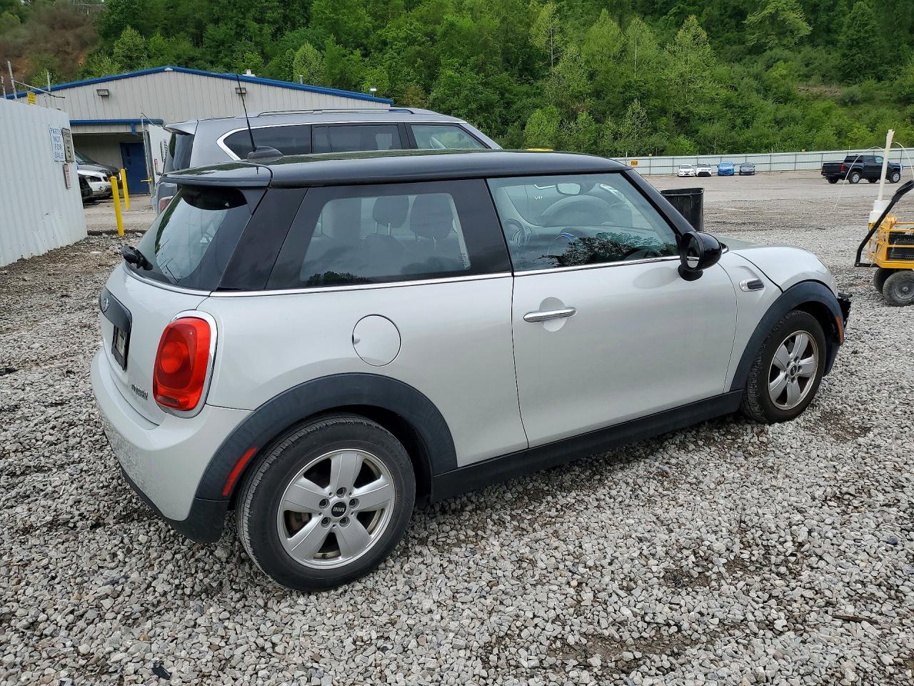 2017 MINI COOPER photo 5