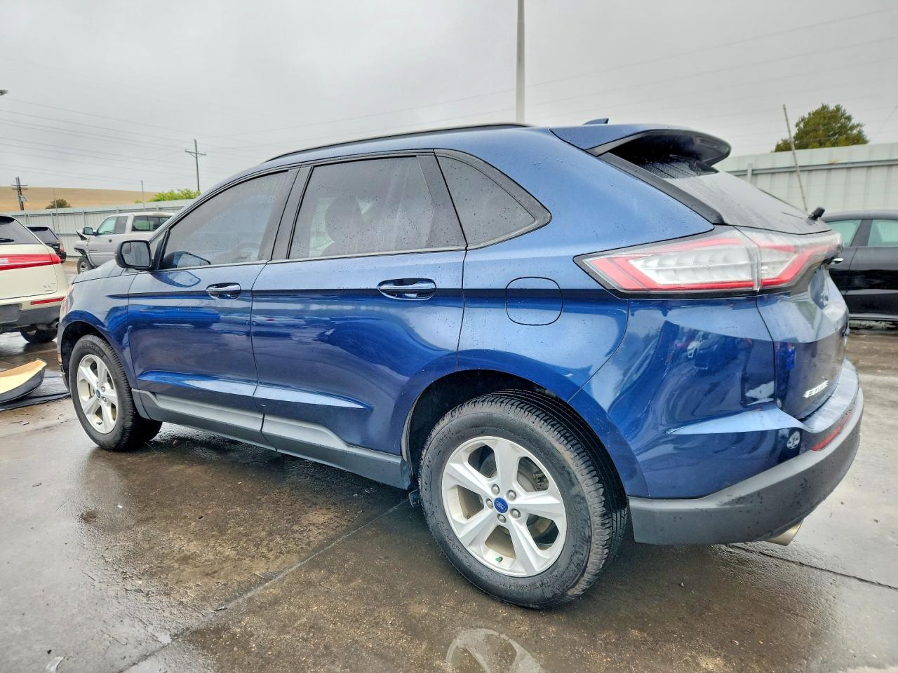2017 FORD EDGE SE photo 3