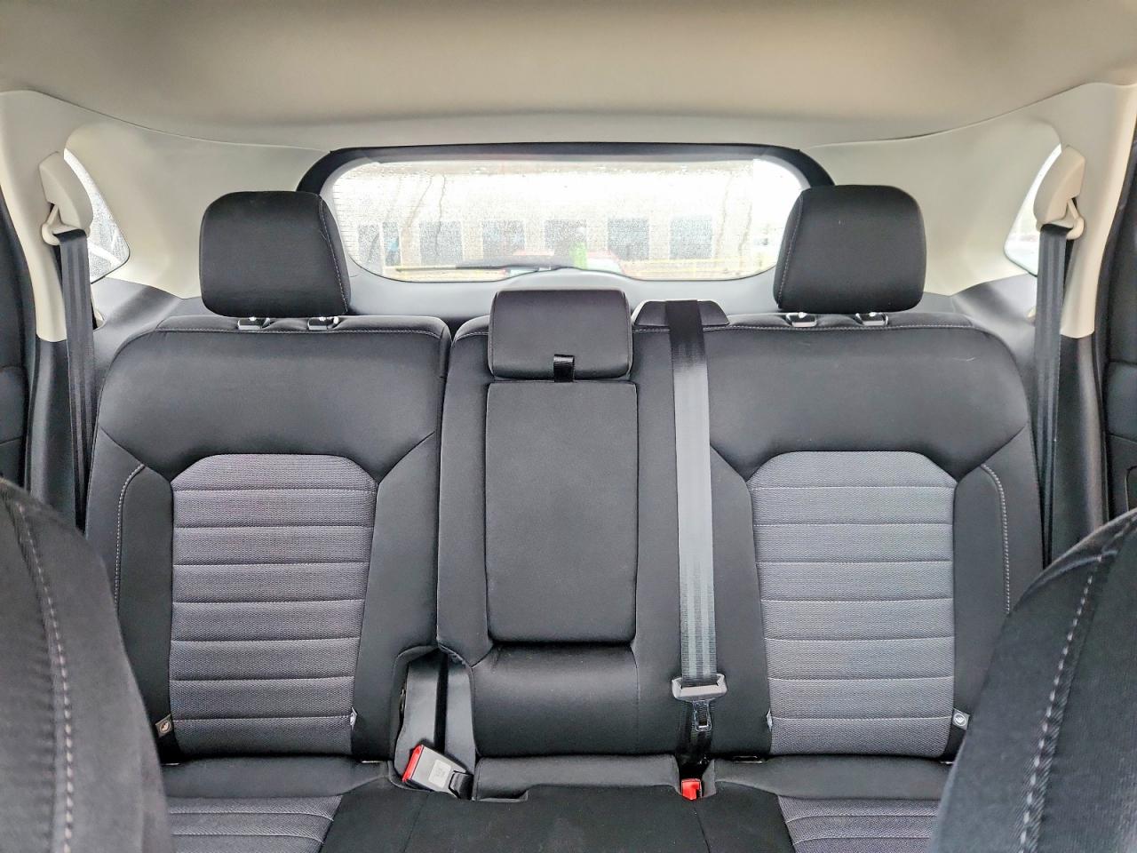 2017 FORD EDGE SE photo 19