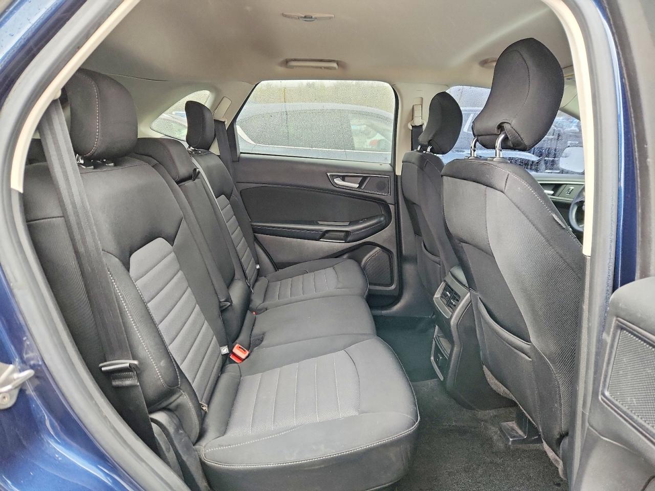 2017 FORD EDGE SE photo 21