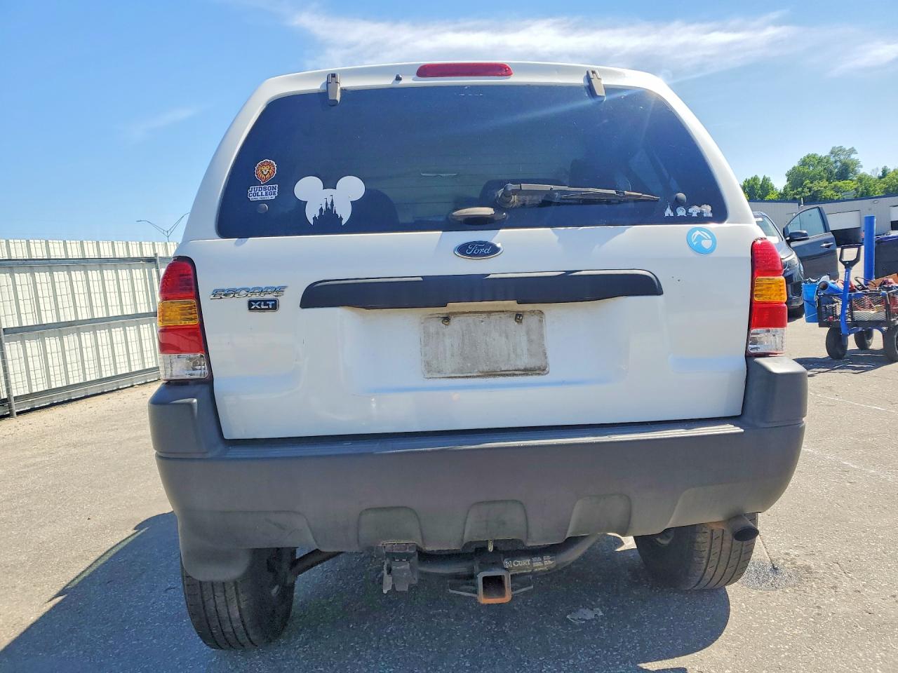2004 FORD ESCAPE XLT photo 11