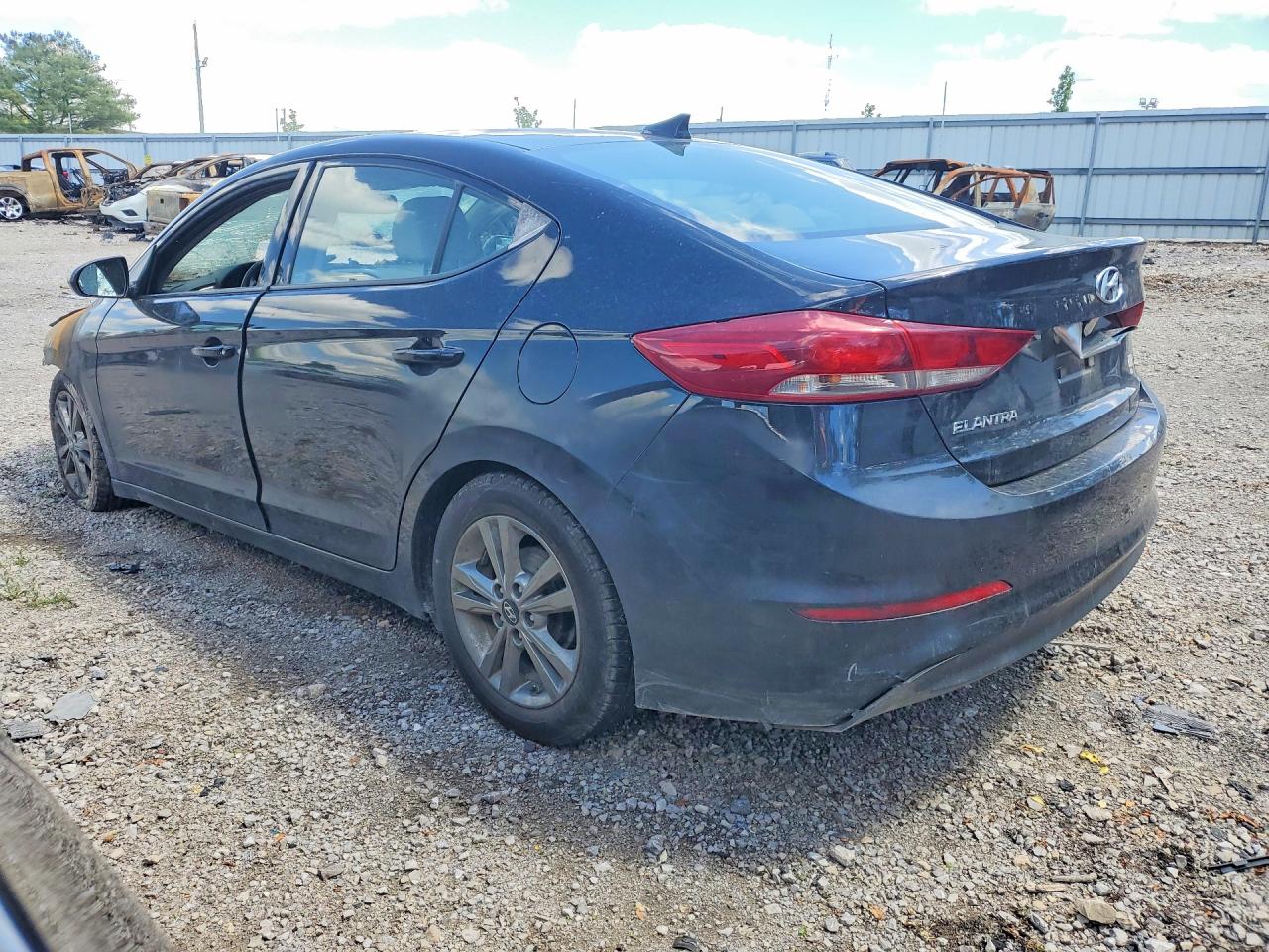 2017 HYUNDAI ELANTRA VALUE EDITION photo 3