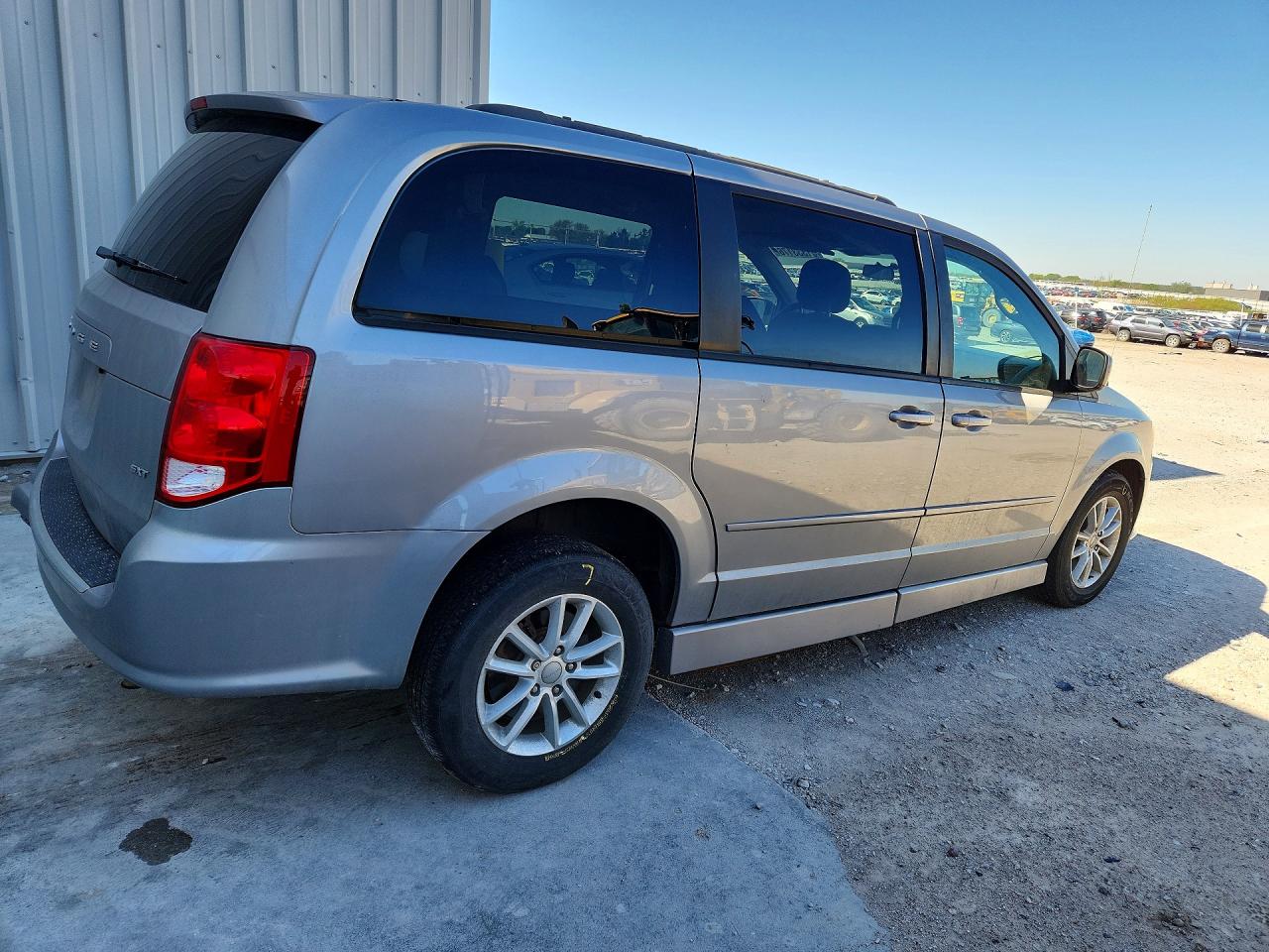 2015 DODGE GRAND CARAVAN SXT photo 7