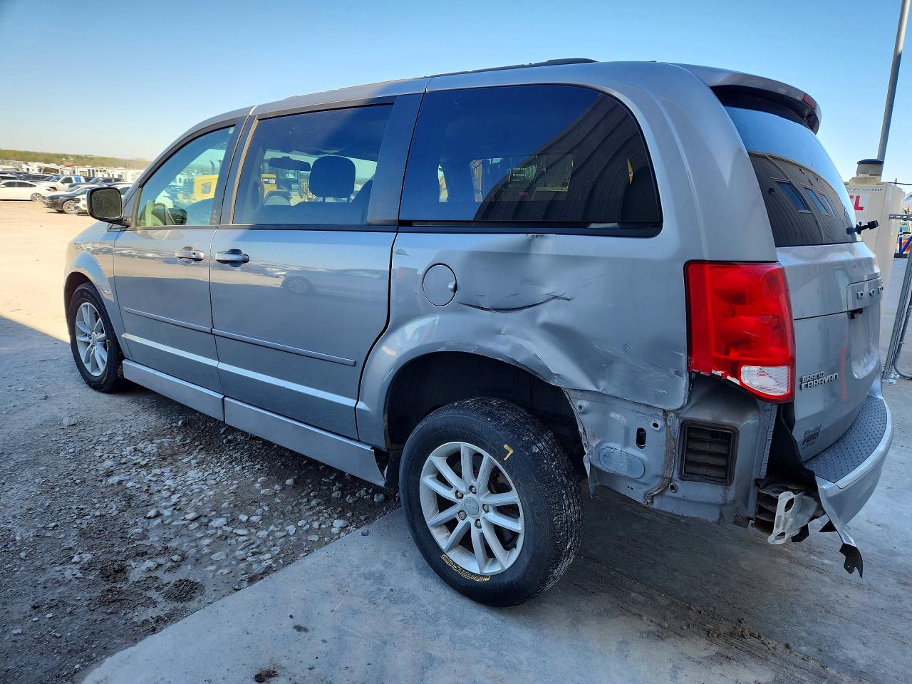 2015 DODGE GRAND CARAVAN SXT photo 4