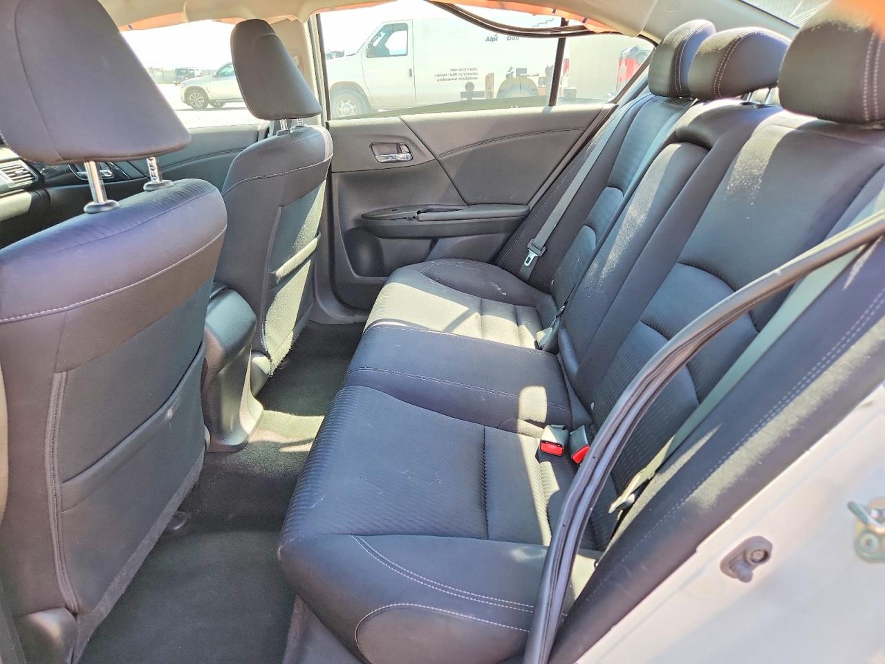 2015 HONDA ACCORD SPORT photo 28
