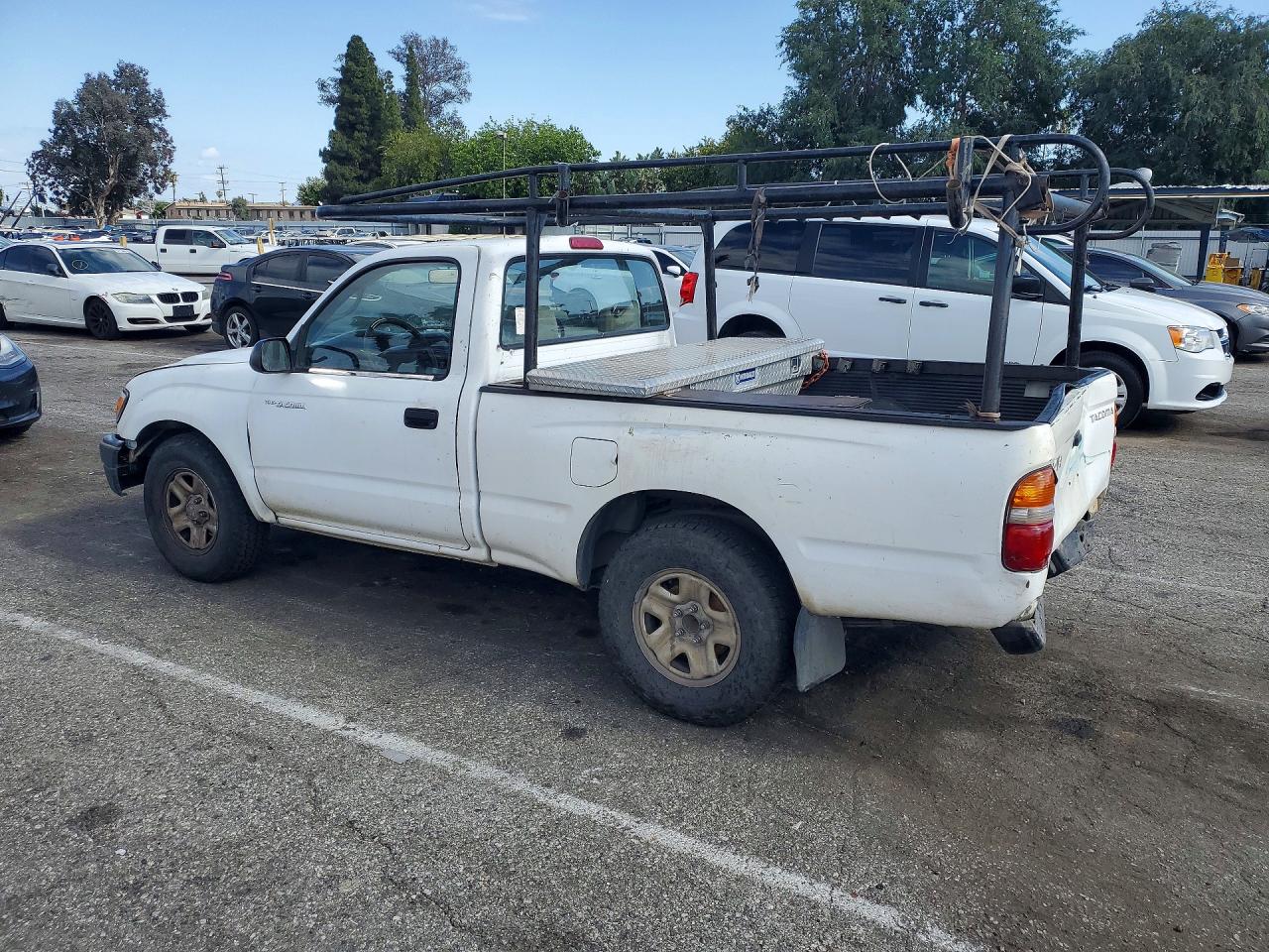2002 TOYOTA TACOMA BASE photo 3
