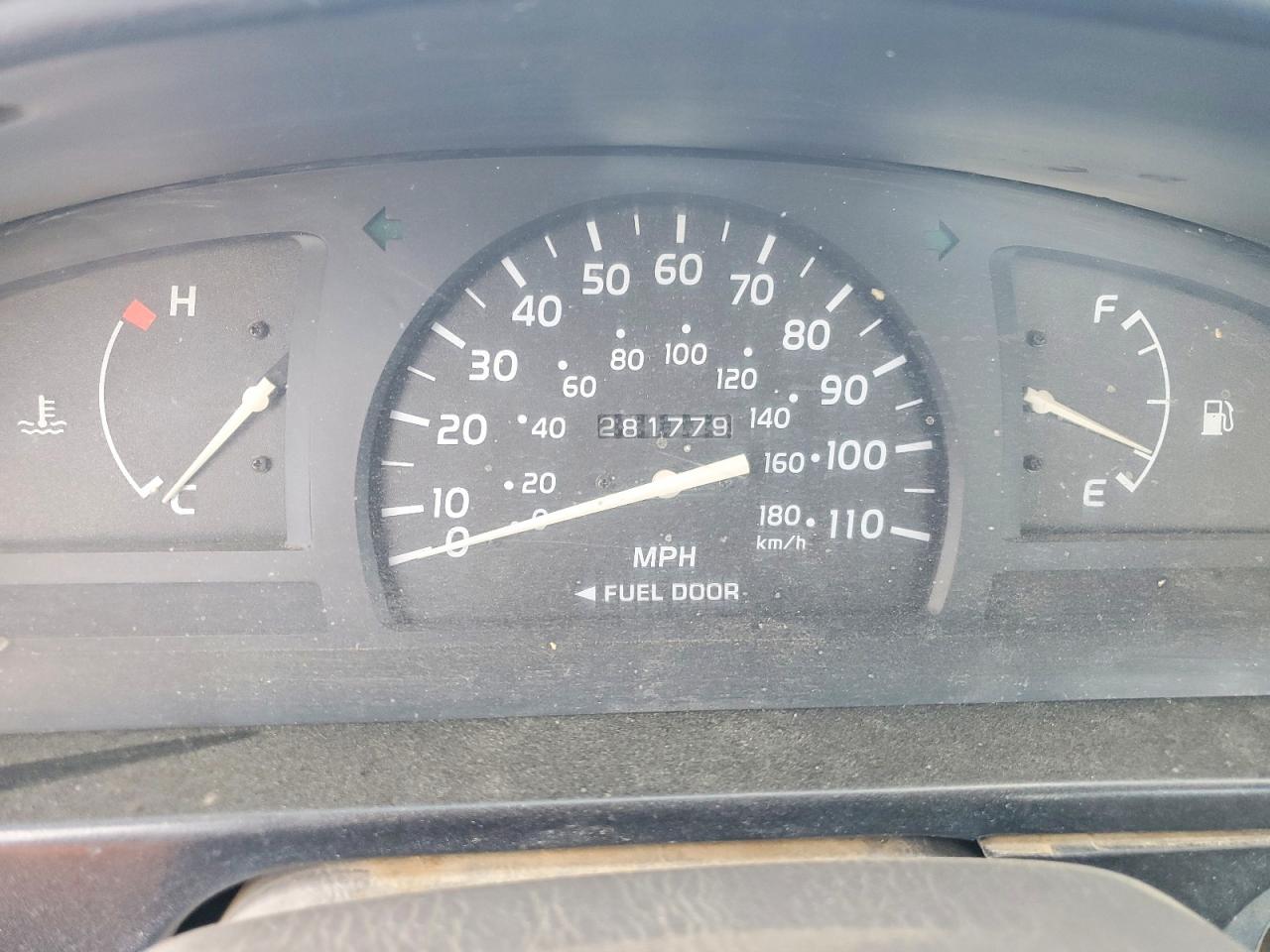 2002 TOYOTA TACOMA BASE photo 17