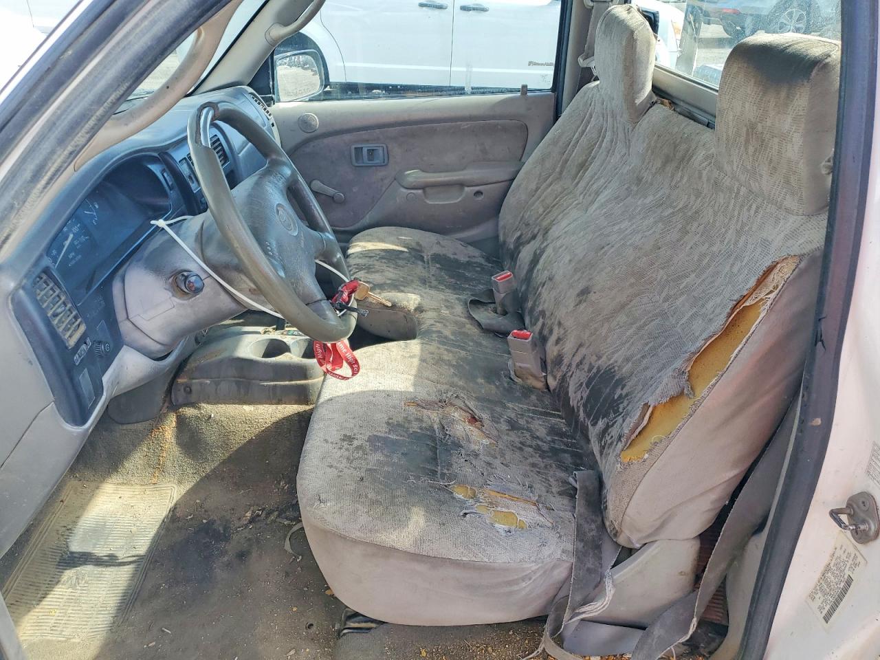 2002 TOYOTA TACOMA BASE photo 13