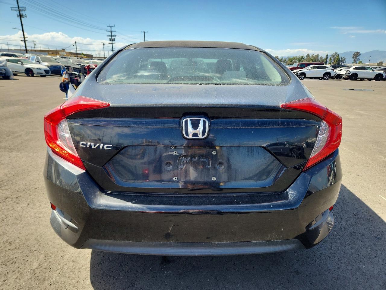 2016 HONDA CIVIC LX photo 11