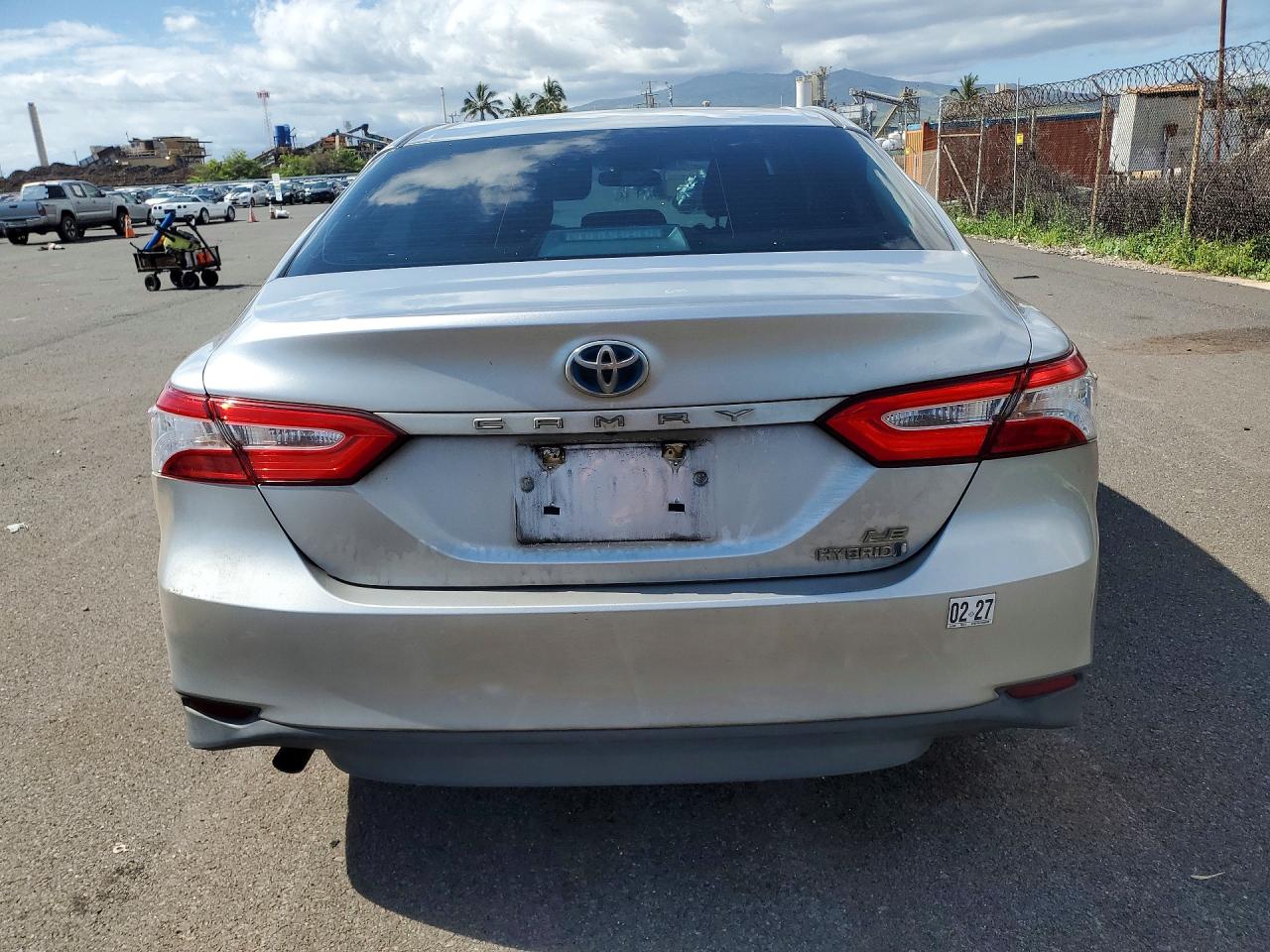 2018 TOYOTA CAMRY LE photo 6