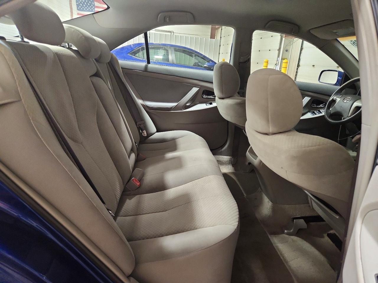 2009 TOYOTA CAMRY LE photo 19
