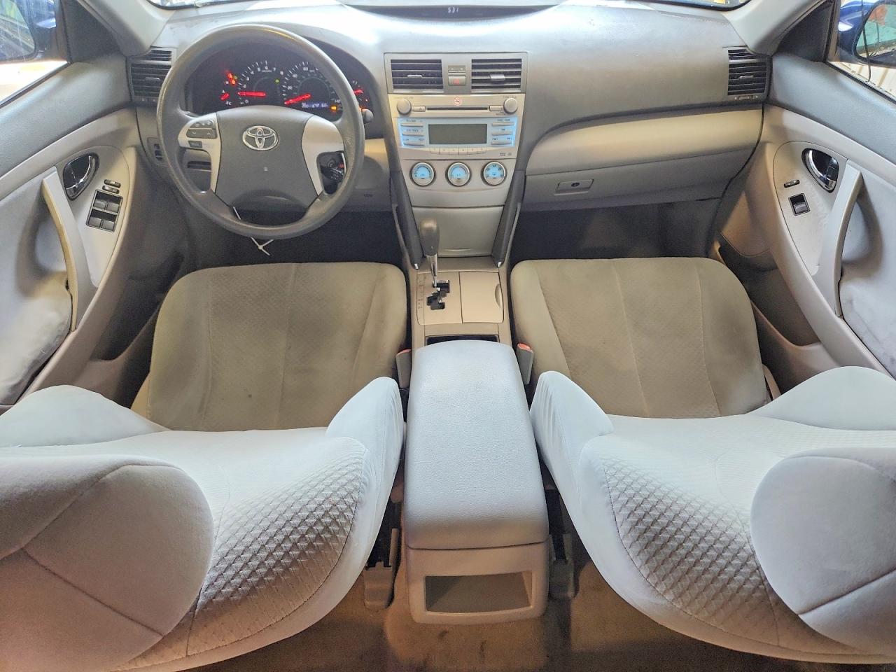 2009 TOYOTA CAMRY LE photo 15