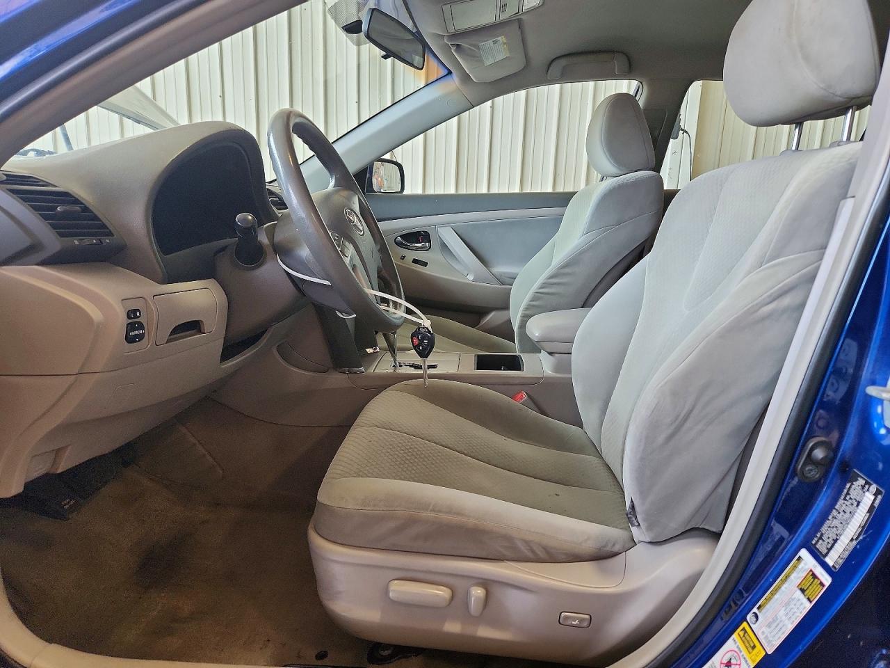 2009 TOYOTA CAMRY LE photo 13
