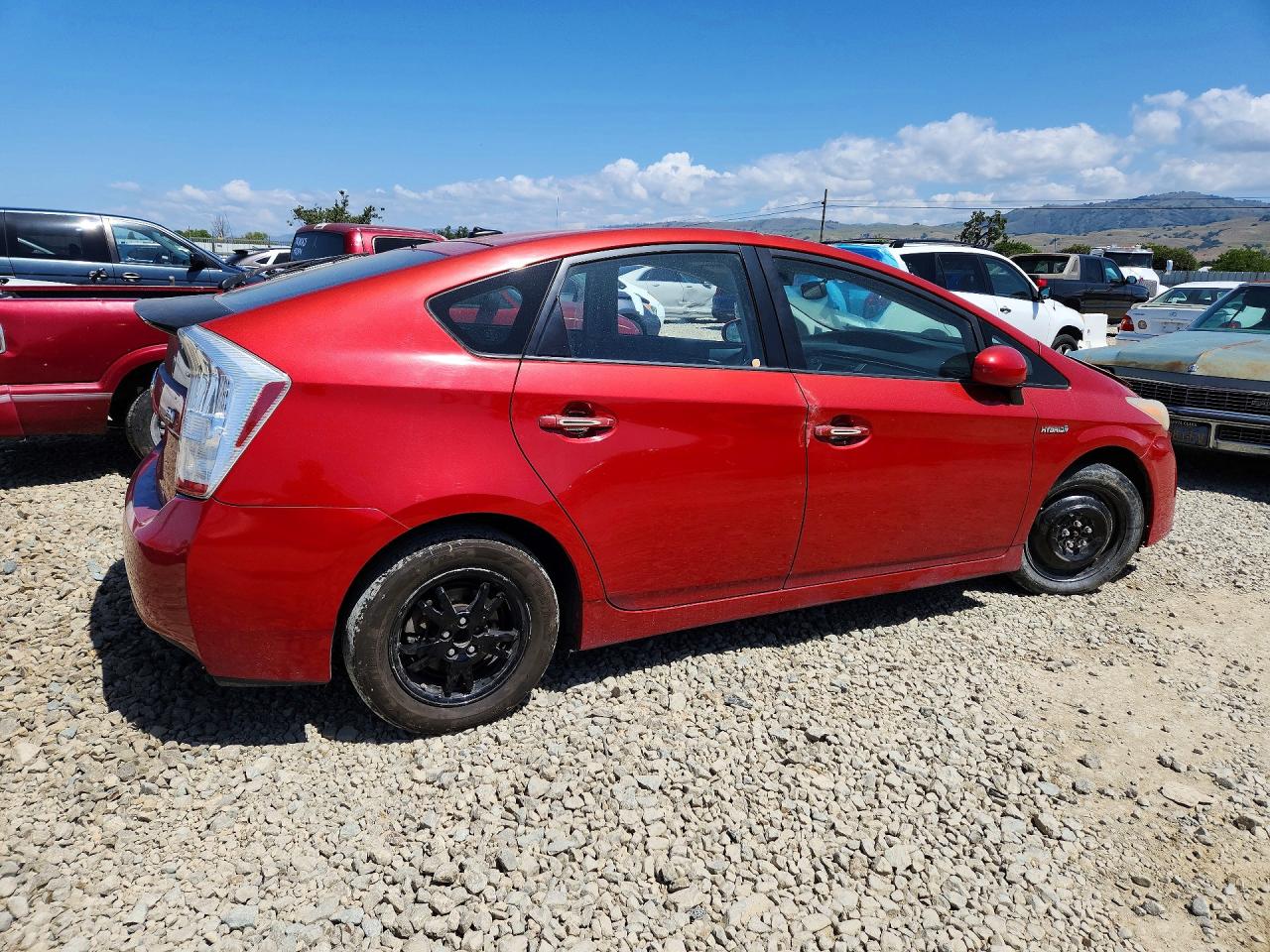 2010 TOYOTA PRIUS V photo 3