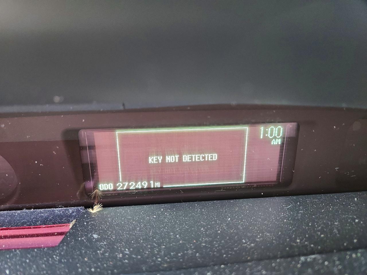 2010 TOYOTA PRIUS V photo 9
