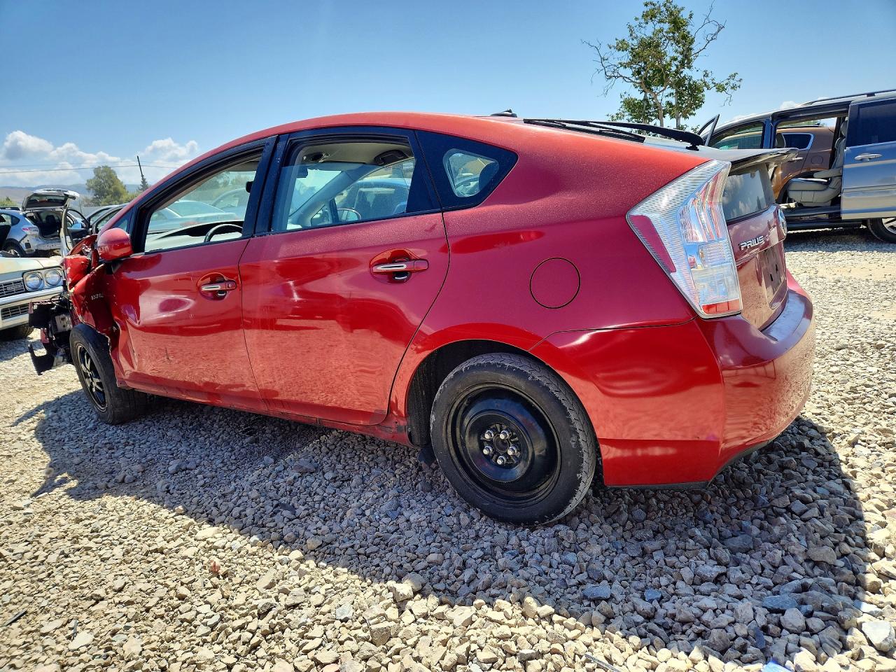 2010 TOYOTA PRIUS V photo 2