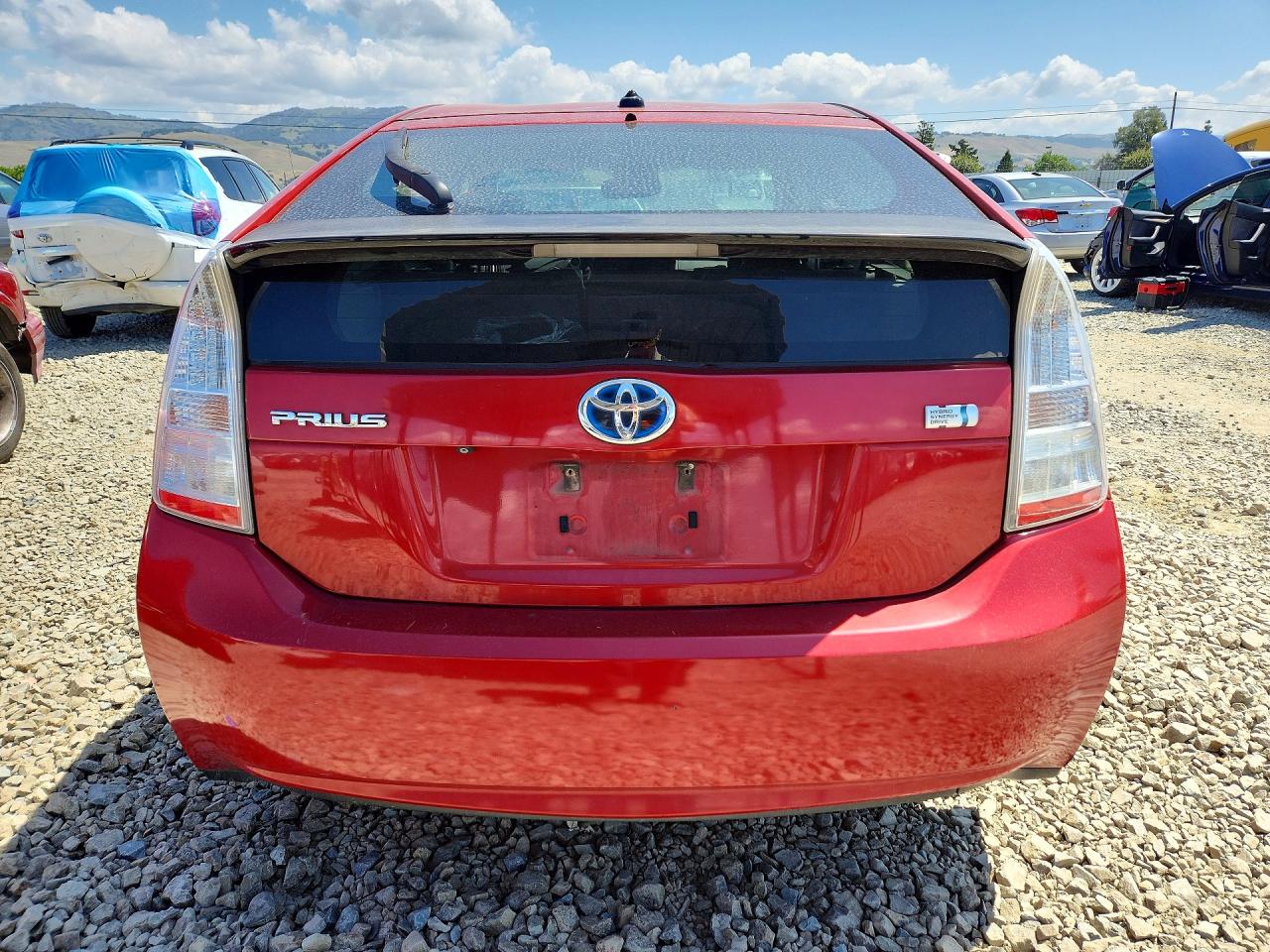 2010 TOYOTA PRIUS V photo 6
