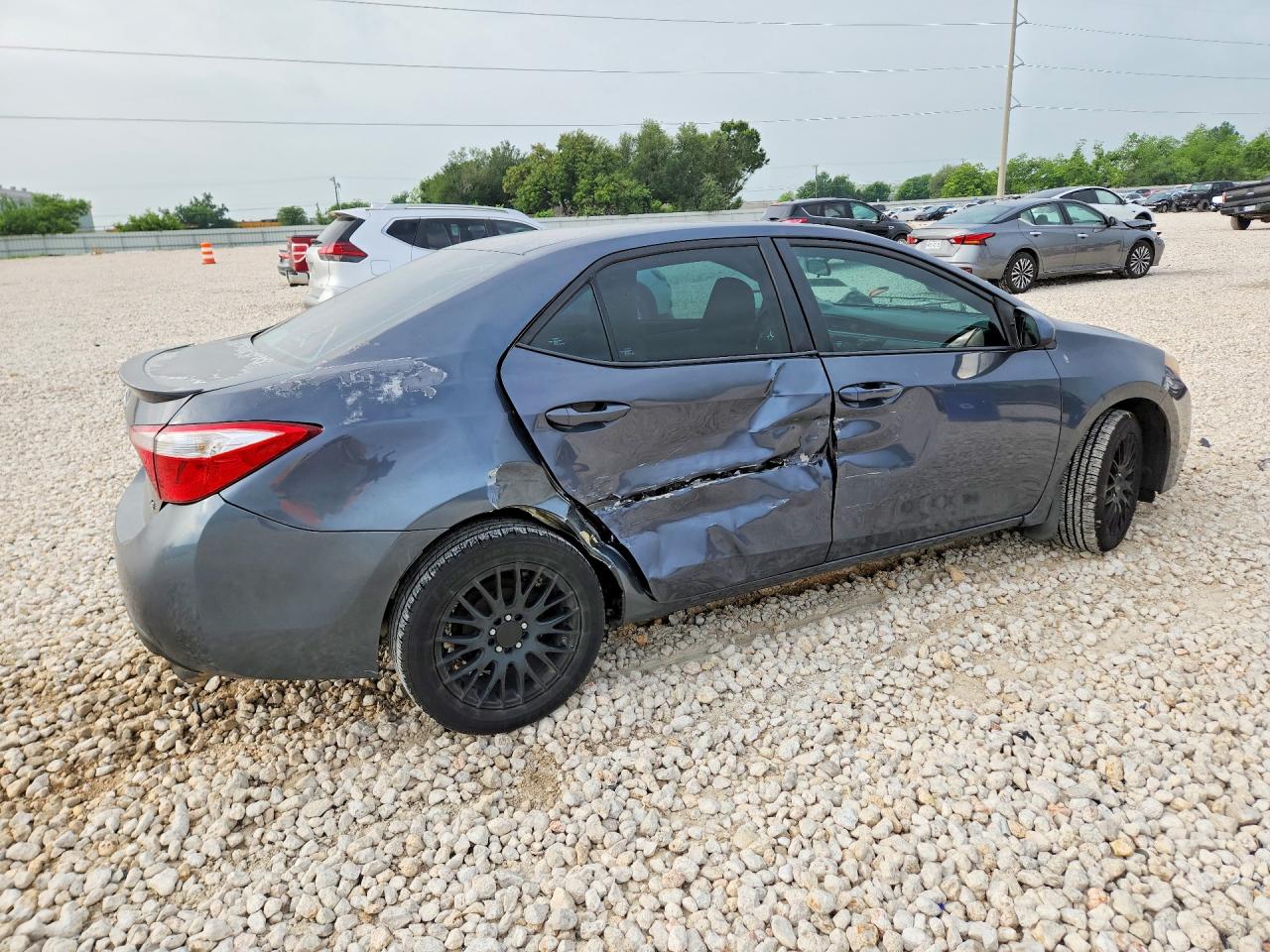 2016 TOYOTA COROLLA LE photo 5