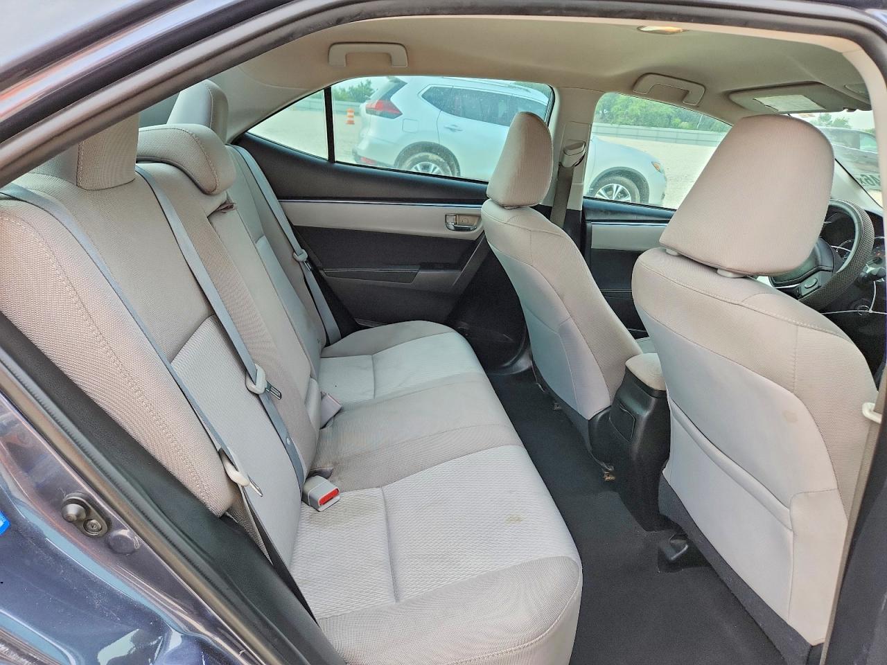 2016 TOYOTA COROLLA LE photo 19