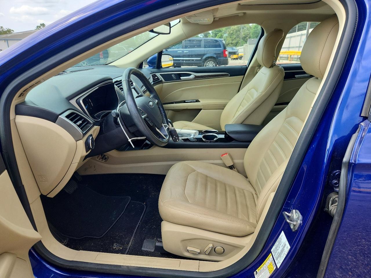 2013 FORD FUSION SE photo 13