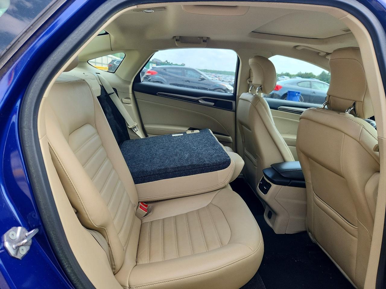 2013 FORD FUSION SE photo 19